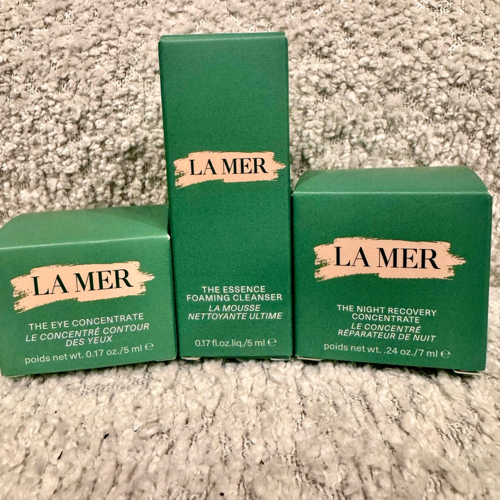 La Mer Soft Cream with free deluxe samples and gradient pouch - Picture 5 of 5